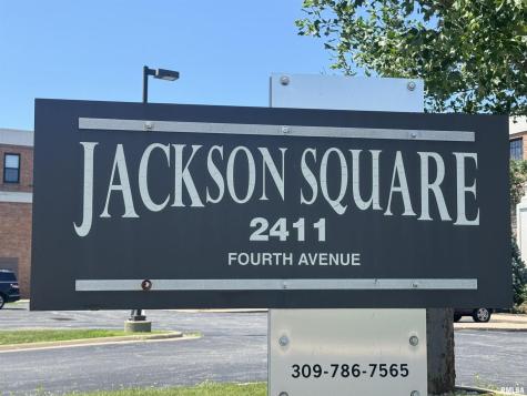 2401 4TH Avenue Rock Island IL 61201