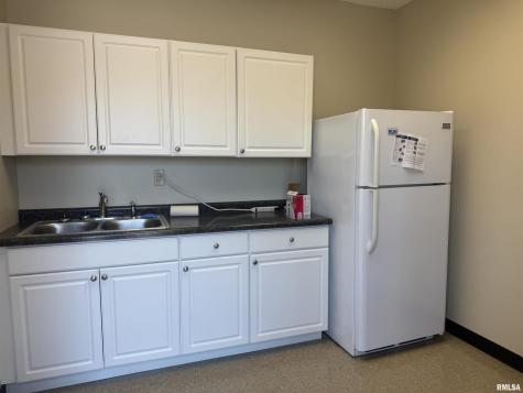 2401 4TH Avenue Rock Island IL 61201
