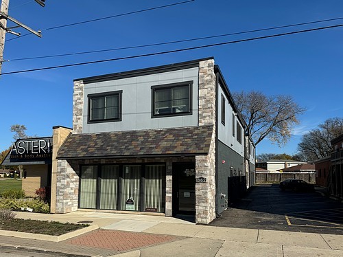 662 East Northwest Highway Mount Prospect IL 60056
