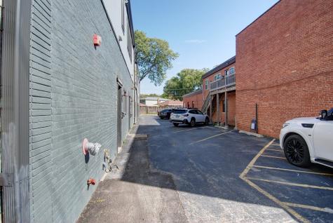 662 East Northwest Highway Mount Prospect IL 60056