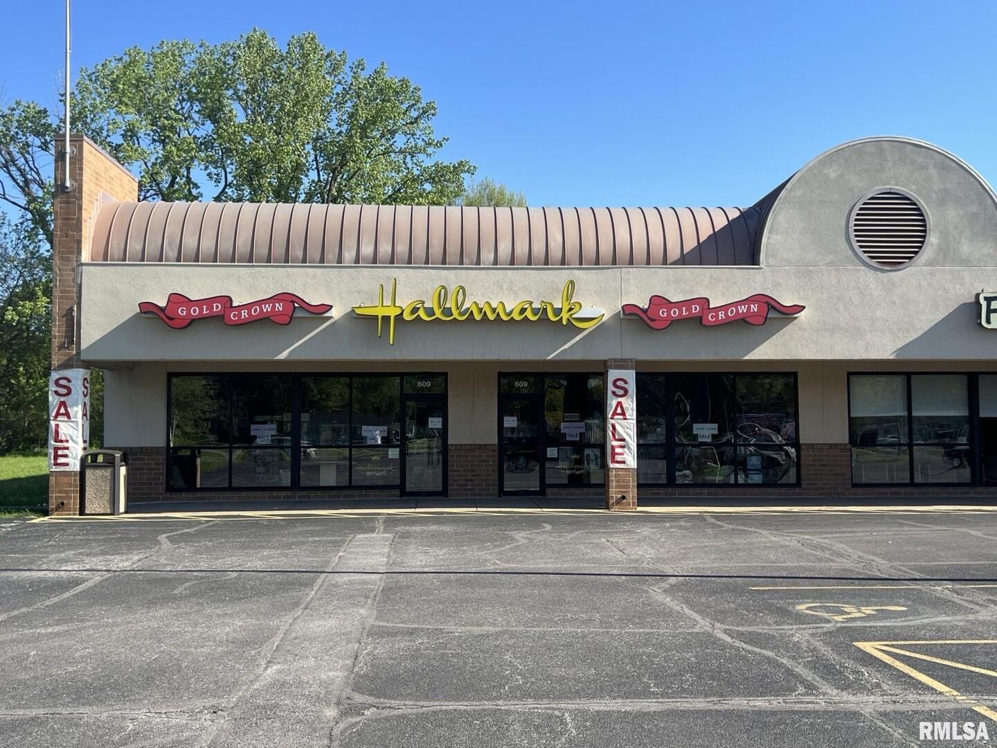 609 Avenue Of The Cities East Moline IL 61244