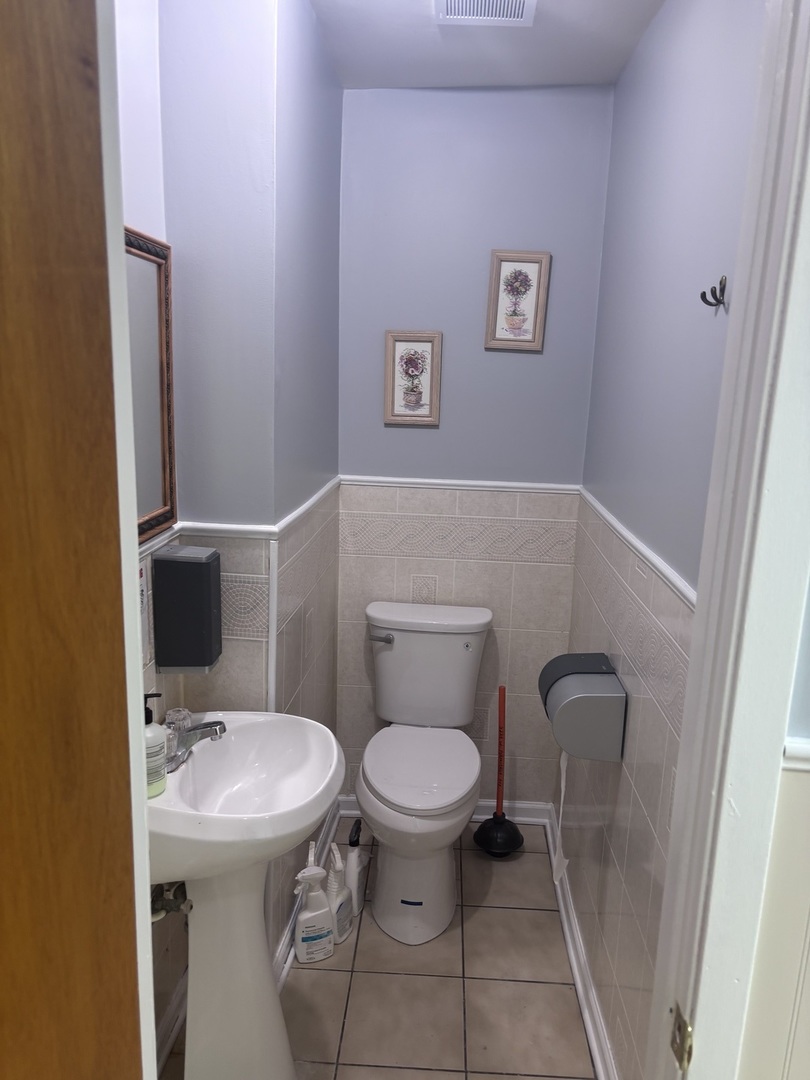 3224 West Armitage Avenue Chicago IL 60647