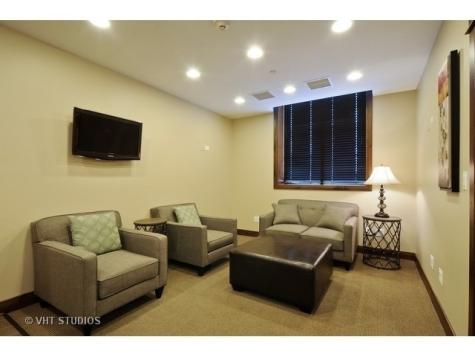 2132 Green Bay Road Highland Park IL 60035