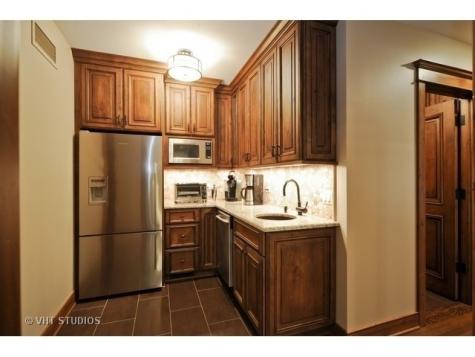 2132 Green Bay Road Highland Park IL 60035