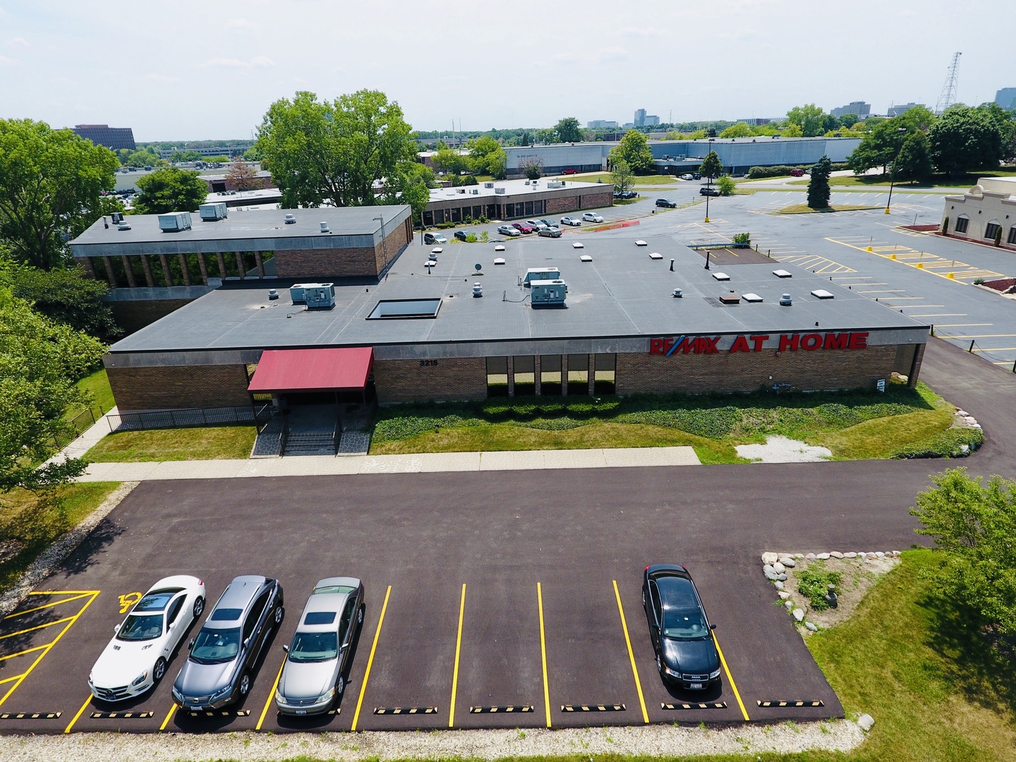 3215 Algonquin Road Rolling Meadows IL 60008
