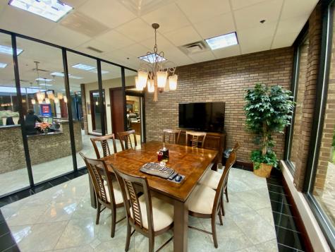 3215 Algonquin Road Rolling Meadows IL 60008