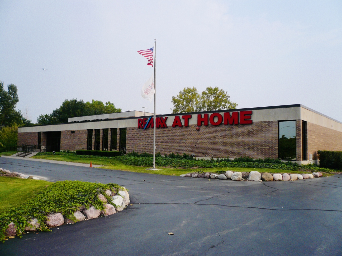 3215 Algonquin Road Rolling Meadows IL 60008