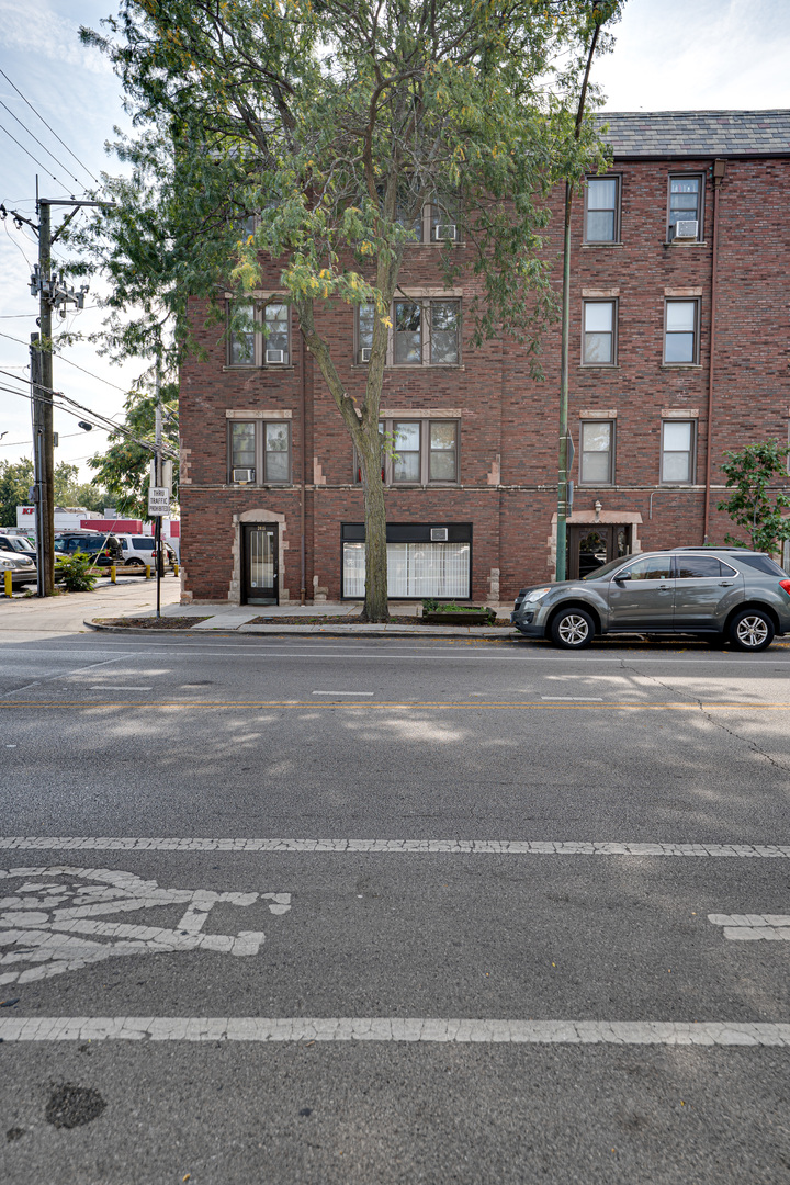 2415 West Pratt Boulevard Chicago IL 60645
