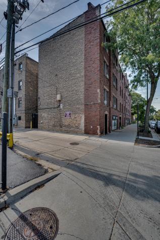 2415 West Pratt Boulevard Chicago IL 60645
