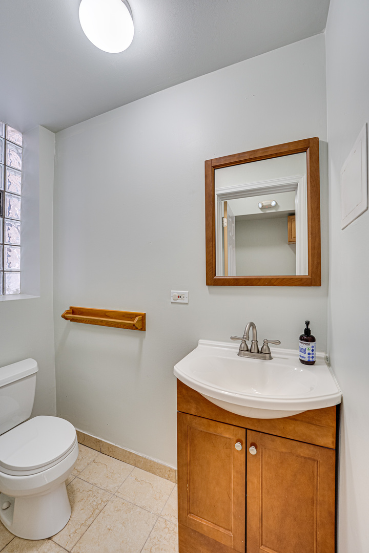 2415 West Pratt Boulevard Chicago IL 60645