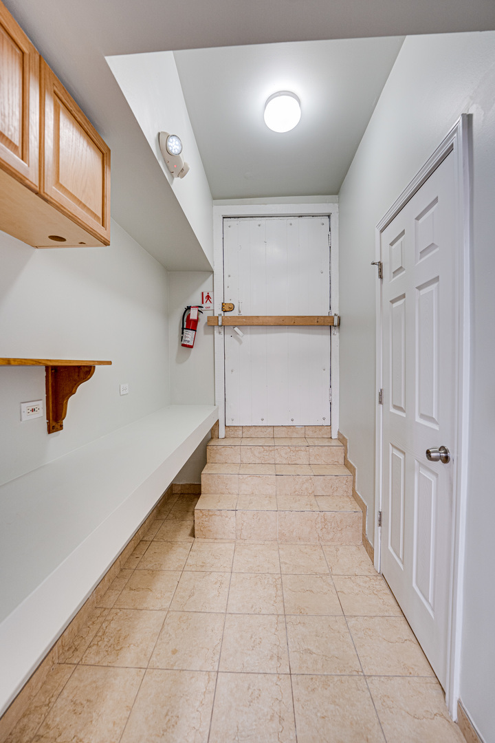 2415 West Pratt Boulevard Chicago IL 60645