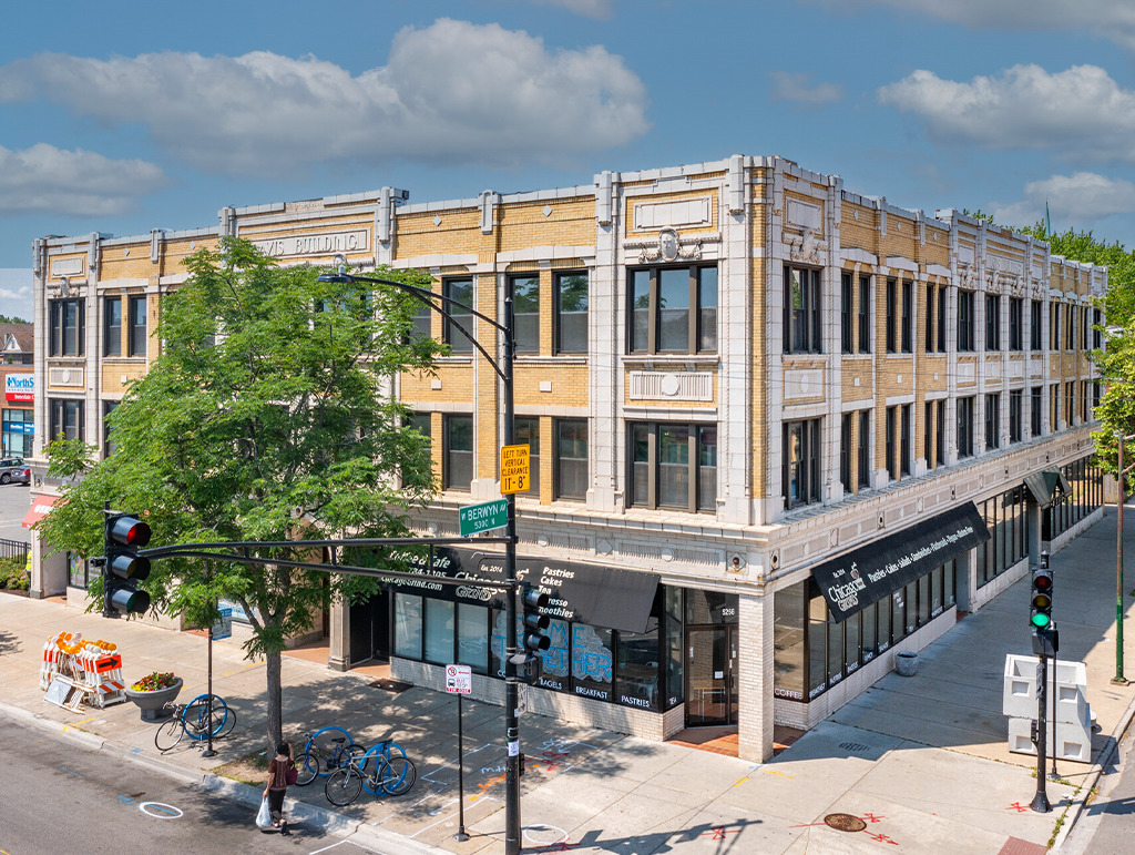 5256 North Broadway Street Chicago IL 60640