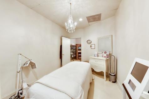 290 North Rand Road Lake Zurich IL 60047