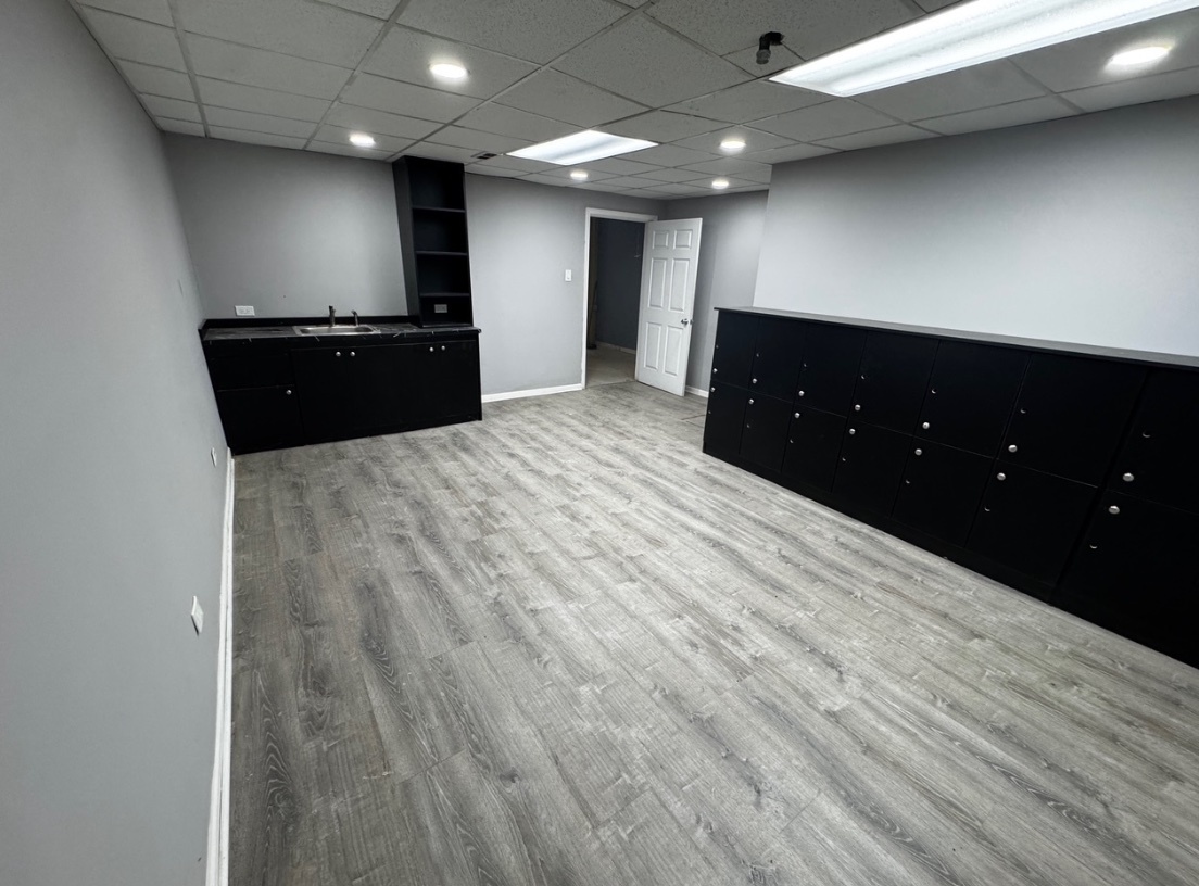 6166 South Sayre Avenue Chicago IL 60638