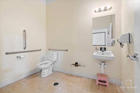 1557 West 33rd Street Chicago IL 60608