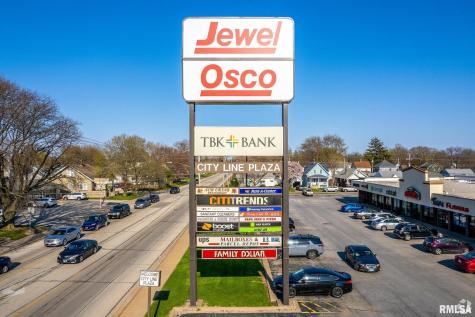 1998 1ST Street Moline IL 61265
