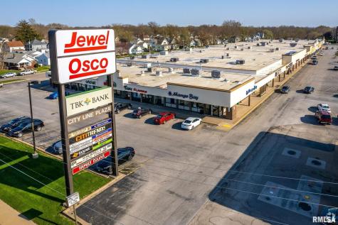 1998 1ST Street Moline IL 61265
