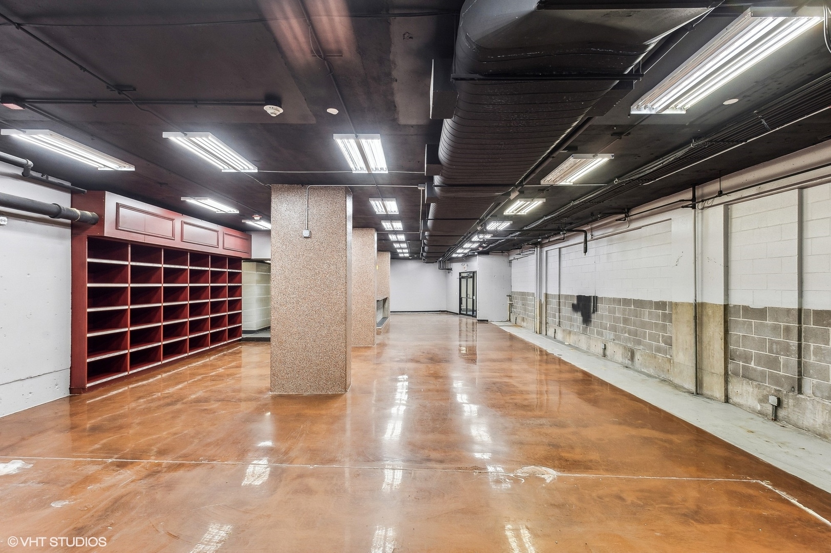 3930 North Pine Grove Avenue Chicago IL 60613