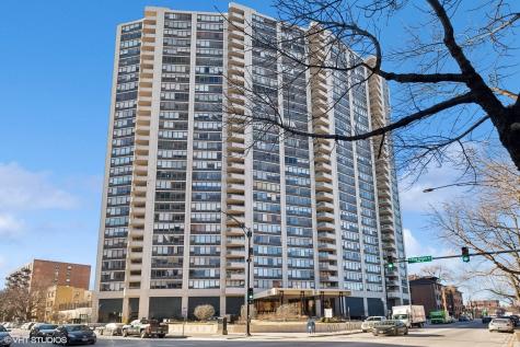 3930 North Pine Grove Avenue Chicago IL 60613
