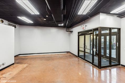 3930 North Pine Grove Avenue Chicago IL 60613