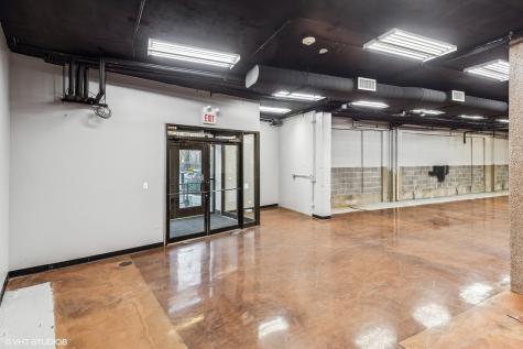 3930 North Pine Grove Avenue Chicago IL 60613