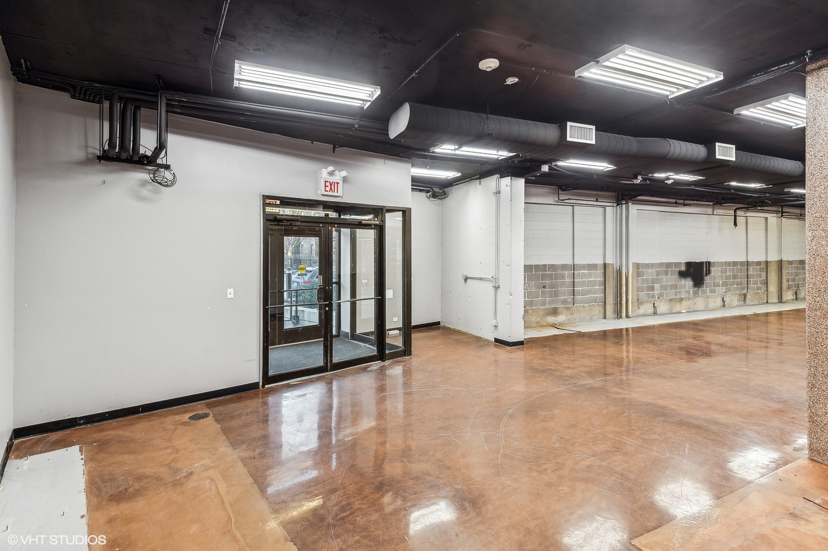 3930 North Pine Grove Avenue Chicago IL 60613