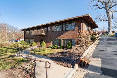 604 35TH Avenue Moline IL 61265