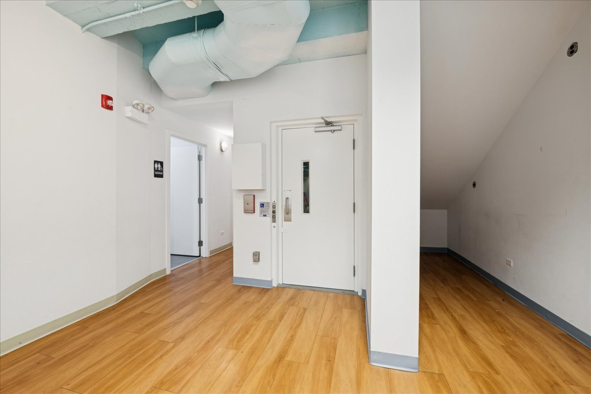 3827 North Southport Avenue Chicago IL 60613