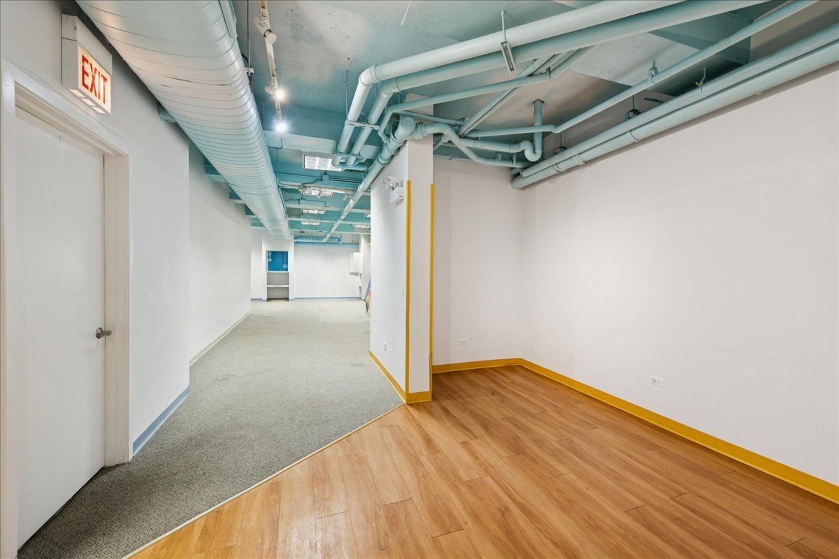 3827 North Southport Avenue Chicago IL 60613