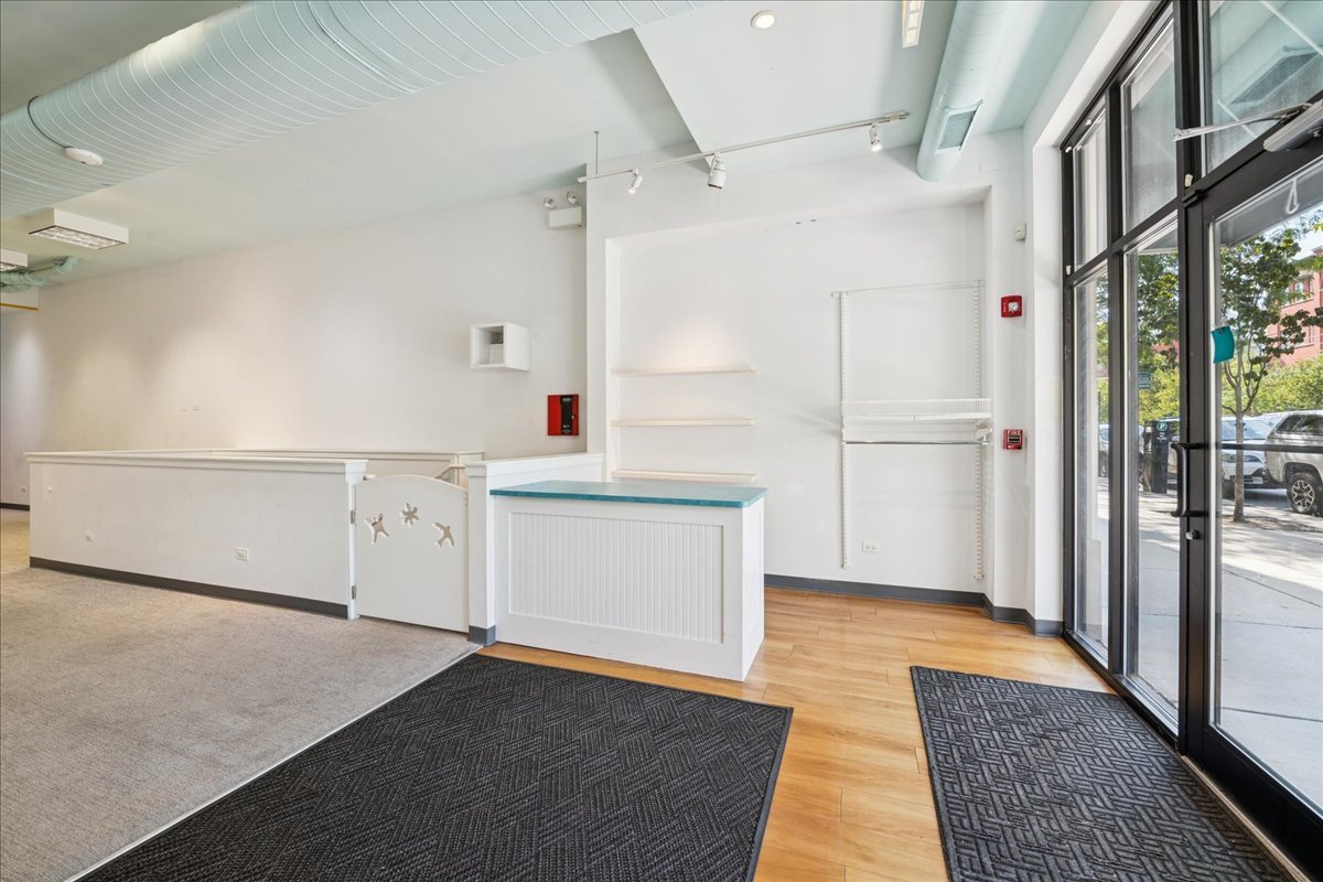 3827 North Southport Avenue Chicago IL 60613