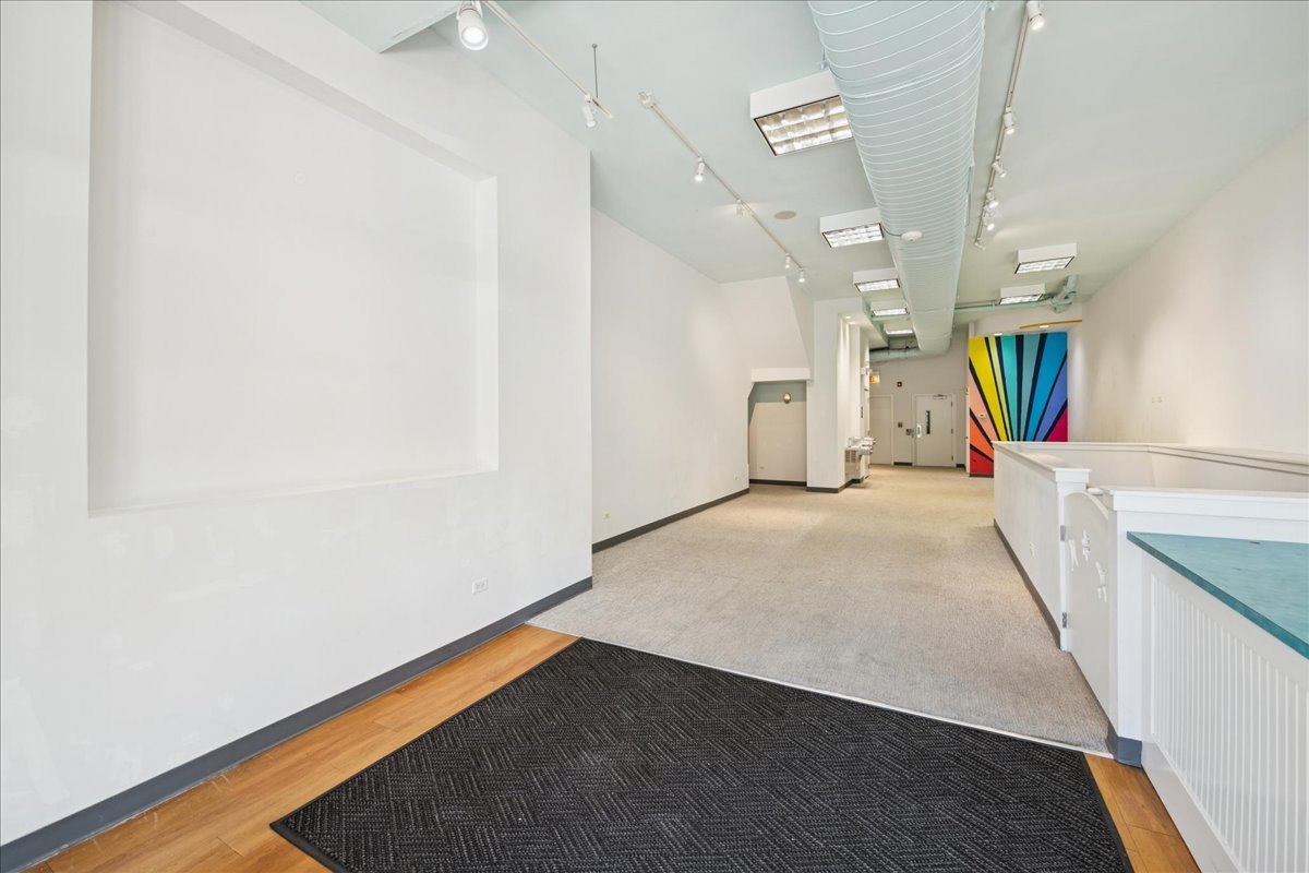 3827 North Southport Avenue Chicago IL 60613