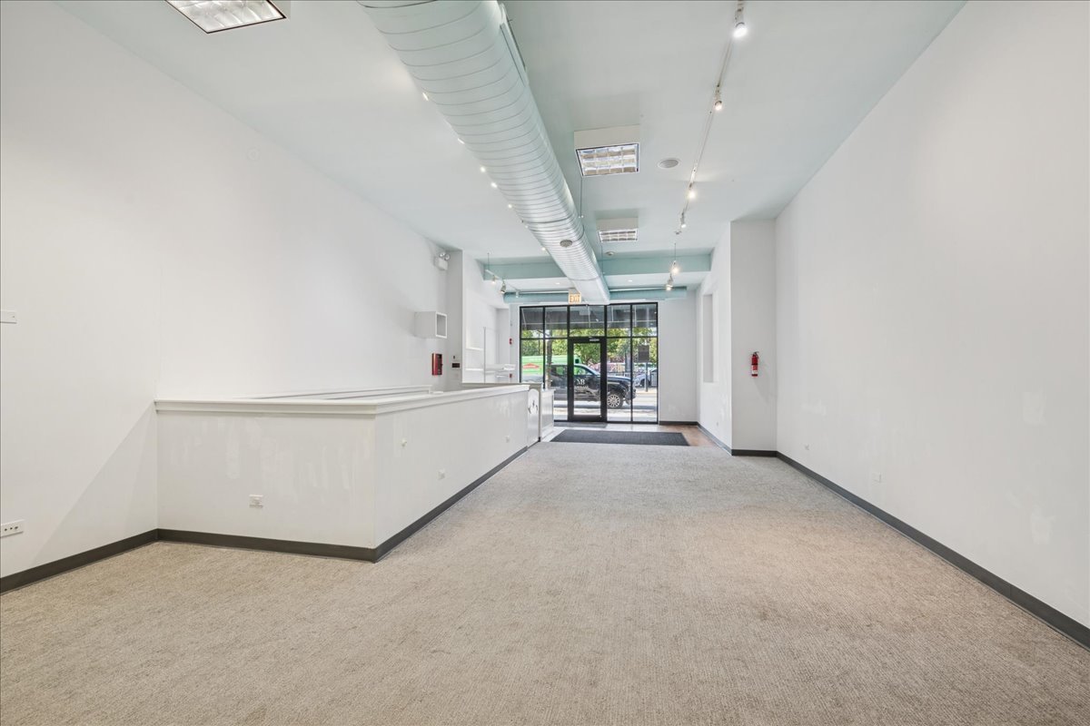 3827 North Southport Avenue Chicago IL 60613