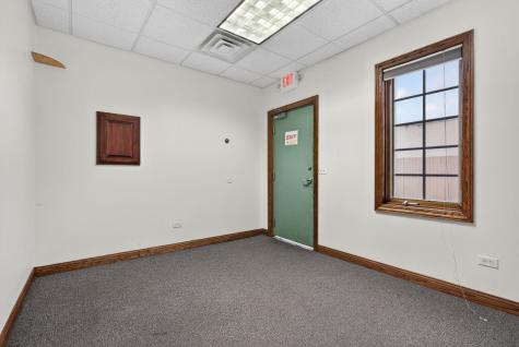 32 Uno Circle Joliet IL 60435