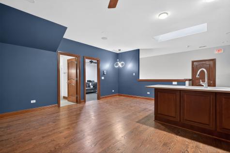 32 Uno Circle Joliet IL 60435