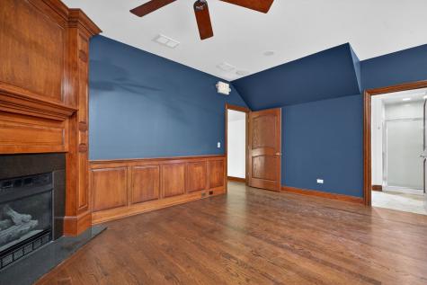 32 Uno Circle Joliet IL 60435