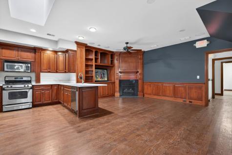 32 Uno Circle Joliet IL 60435