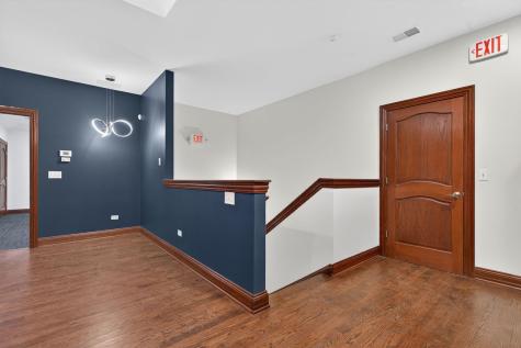 32 Uno Circle Joliet IL 60435
