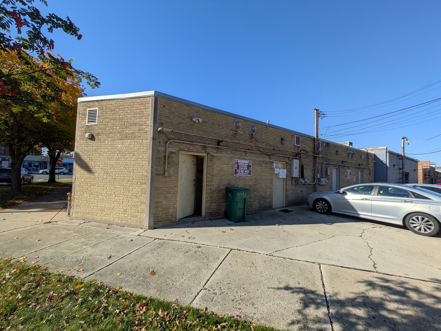 5781 North Lincoln Avenue Chicago IL 60659