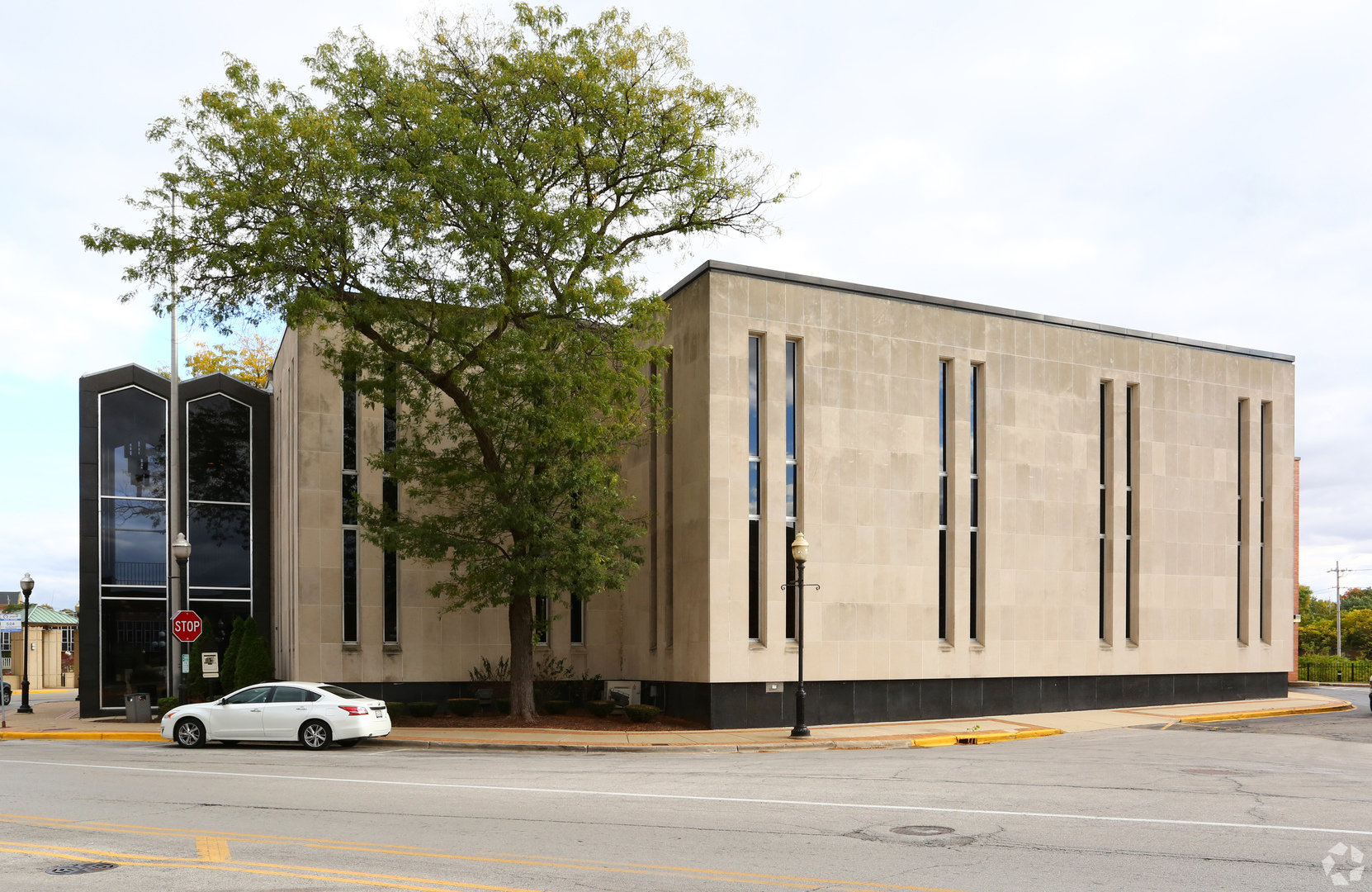 1 East Benton Street Aurora IL 60505