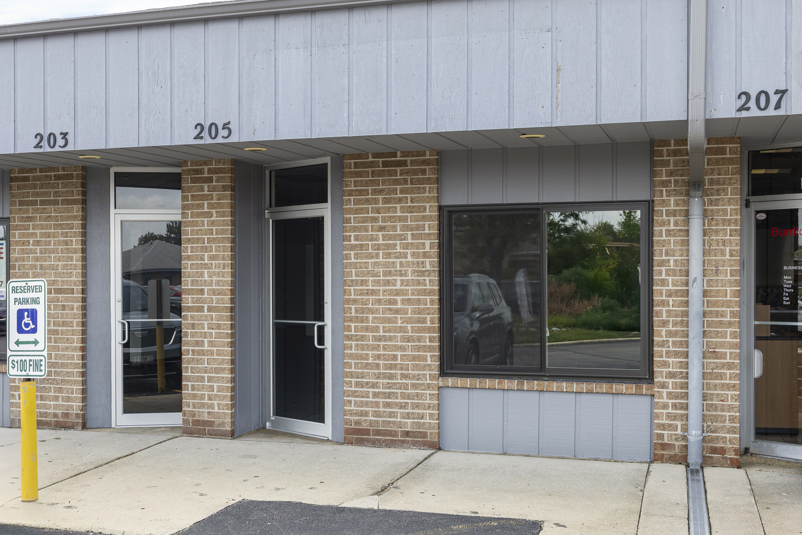 27W205 Geneva Road Winfield IL 60190