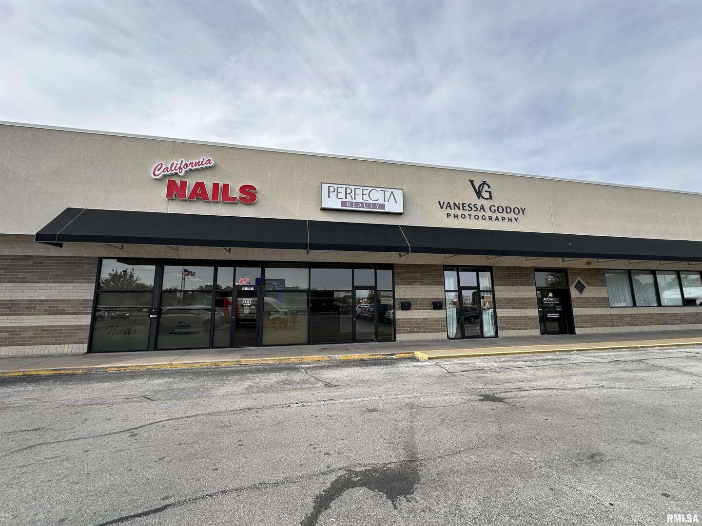 4011 Avenue Of The Cities Avenue Moline IL 61265