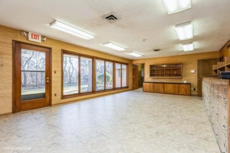 1700 South Eastwood Drive Woodstock IL 60098