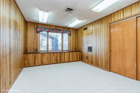 1700 South Eastwood Drive Woodstock IL 60098