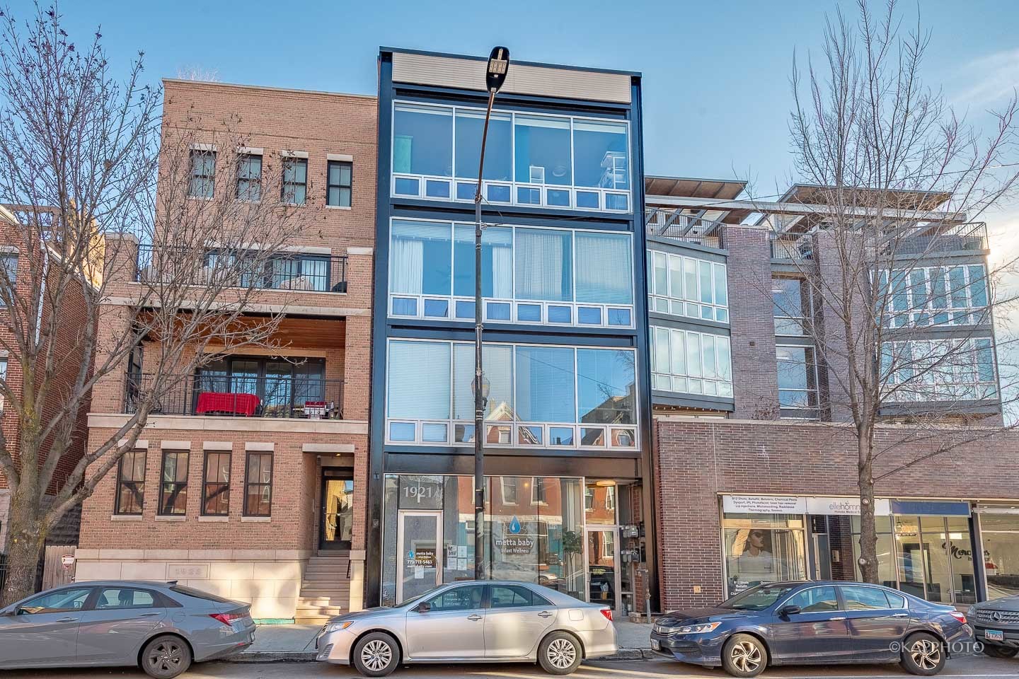 1921 North Damen Avenue Chicago IL 60647