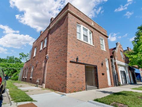5242 South Damen Avenue Chicago IL 60609