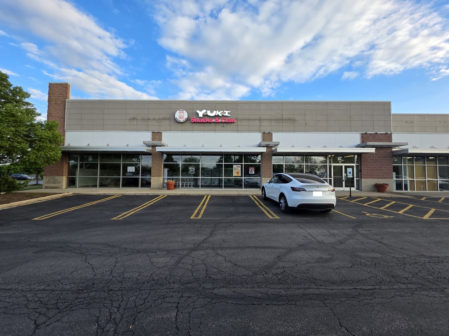 608 East North Avenue Carol Stream IL 60188