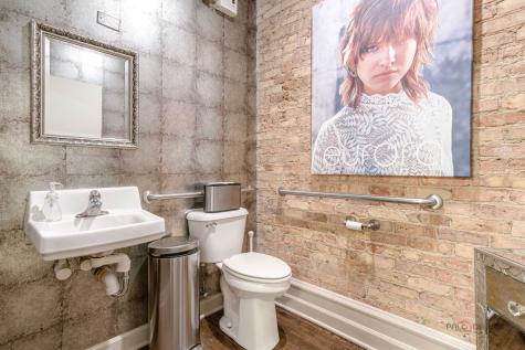 537 North Milwaukee Avenue Libertyville IL 60048