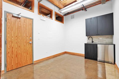 1806 West Cuyler Avenue Chicago IL 60613