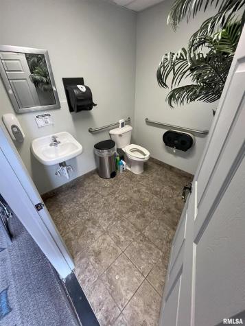 1423 5TH Avenue Moline IL 61265