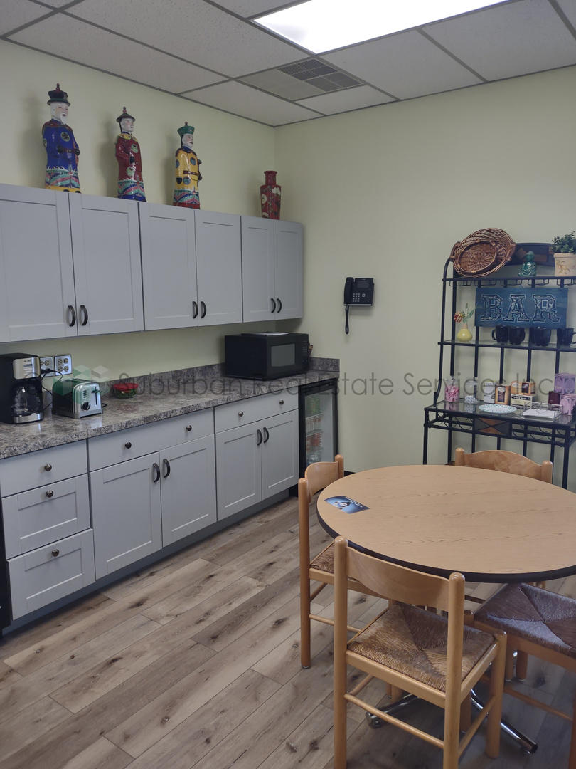 2111 Plum Street Aurora IL 60506